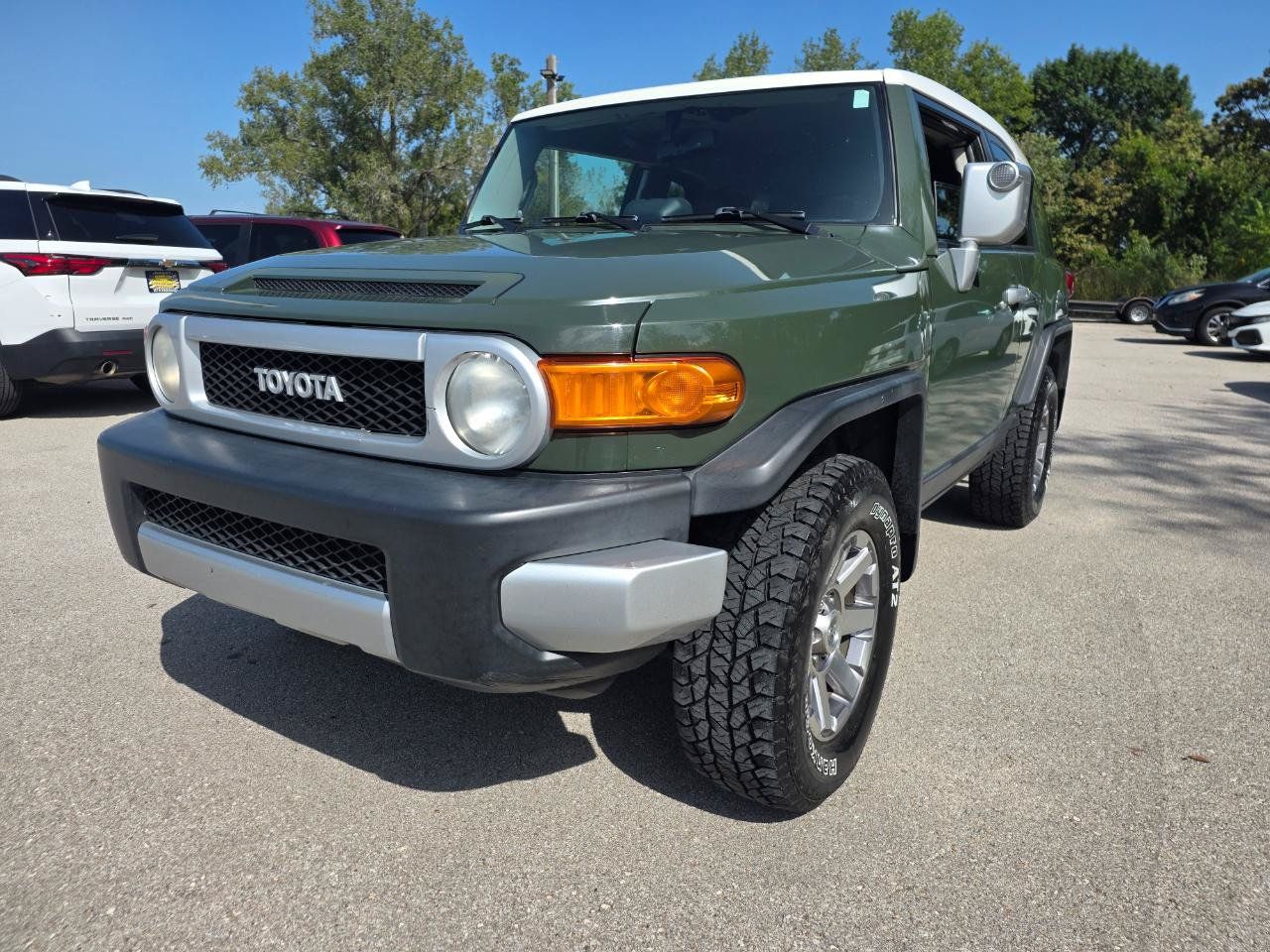 Used 2014 Toyota FJ Cruiser 4WD w/ Convenience Package image 2