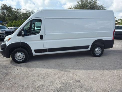 Used 2023 RAM ProMaster 2500 FWD image 2