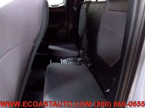 Used 2018 Toyota Tacoma TRD Off-Road image 12