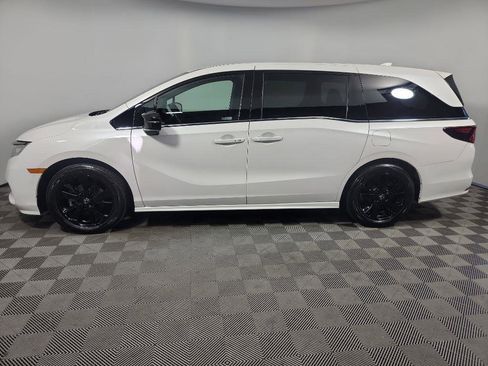 Certified 2024 Honda Odyssey Sport image 11
