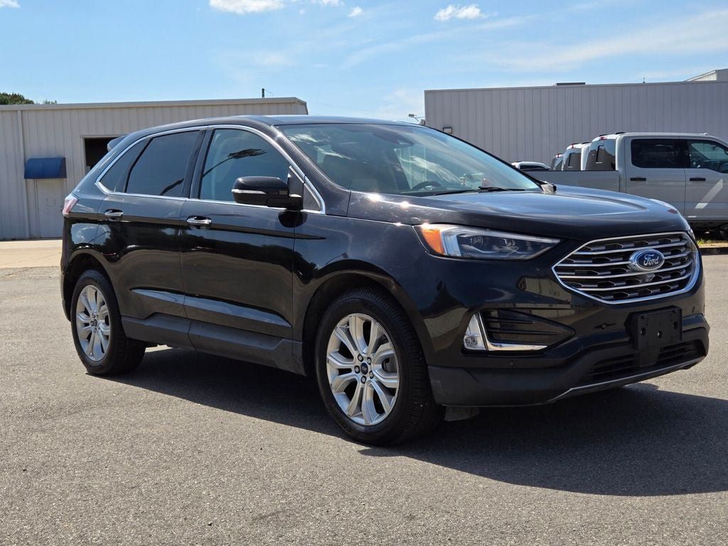 Used 2022 Ford Edge Titanium w/ Equipment Group 301A AWD/4WD image 7