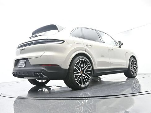 Certified 2026 Porsche Cayenne S AWD/4WD image 52