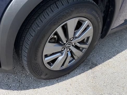 Used 2025 Nissan Pathfinder SV AWD/4WD image 6
