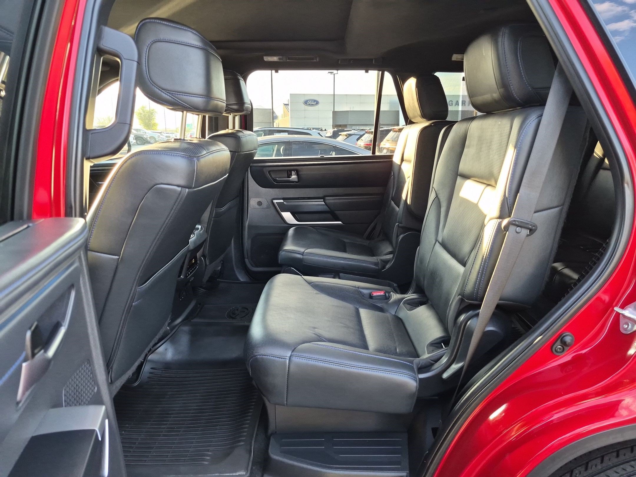 Used 2024 Toyota Sequoia Platinum AWD/4WD image 30