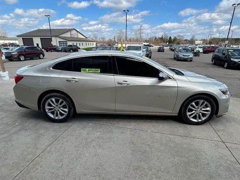 Used 2016 Chevrolet Malibu LT image 4