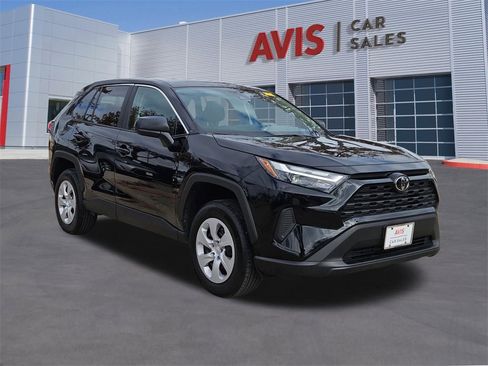 Used 2025 Toyota RAV4 LE image 9