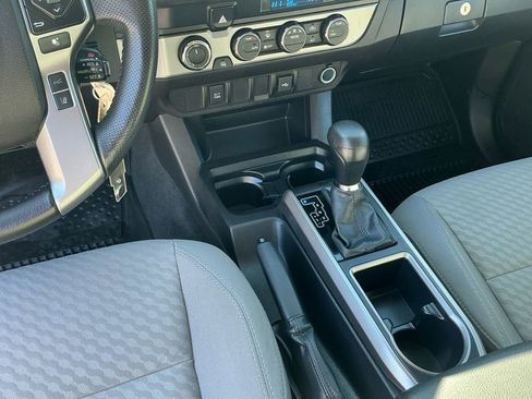 Used 2022 Toyota Tacoma SR5 image 19