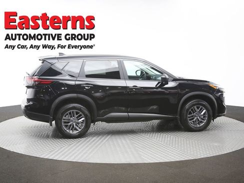 Used 2024 Nissan Rogue S AWD/4WD image 44