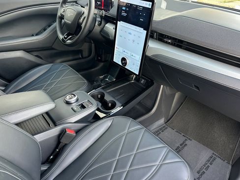 Used 2023 Ford Mustang Mach-E Select image 20