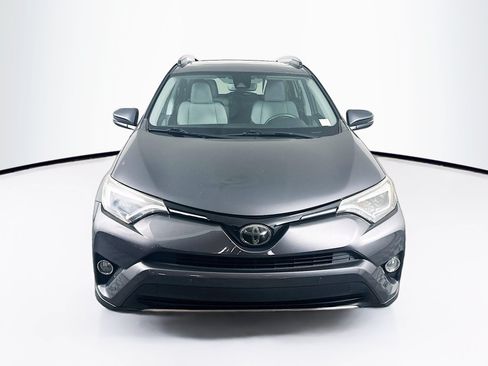 Used 2017 Toyota RAV4 Limited FWD image 2