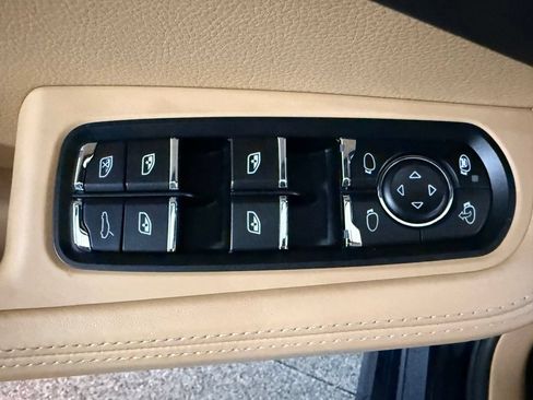 Used 2018 Porsche Macan GTS AWD/4WD image 21