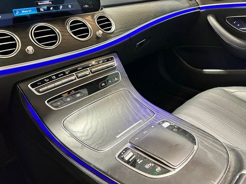 Used 2023 Mercedes-Benz E 350 4MATIC Sedan image 10
