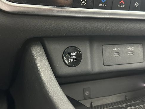 Used 2025 Nissan Rogue SL w/ Tech Package FWD image 22