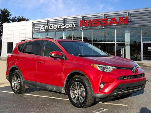 Used 2017 Toyota RAV4 XLE image 1