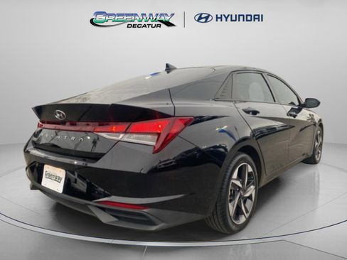 Used 2023 Hyundai Elantra SEL w/ Convenience Package image 10