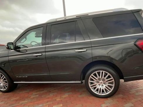 Used 2022 Ford Expedition Platinum RWD image 7