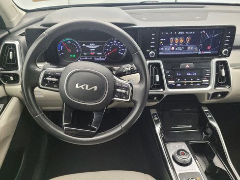 Used 2022 Kia Sorento SX w/ Panoramic Sunroof Package AWD/4WD image 22