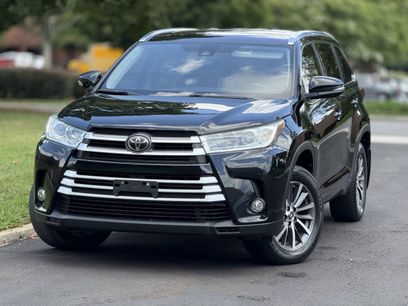 Used 2018 Toyota Highlander XLE w/ Carpet Mat Package (TMS)