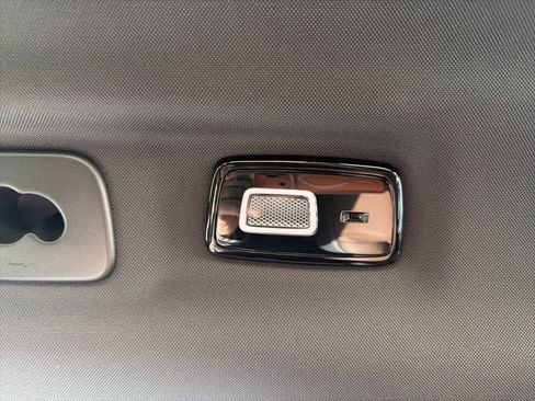 Certified 2025 Volvo XC60 T8 Plus w/ Protection Package Premier image 83