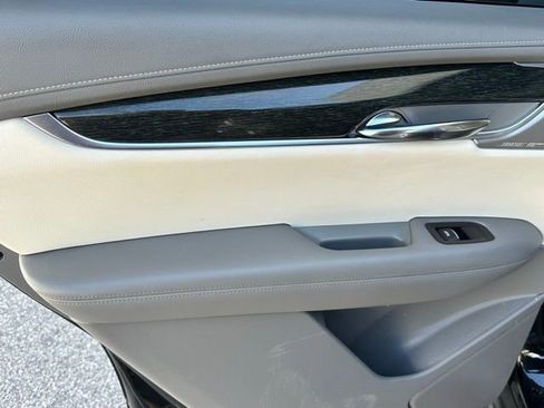 Used 2020 Cadillac XT6 Premium Luxury image 27