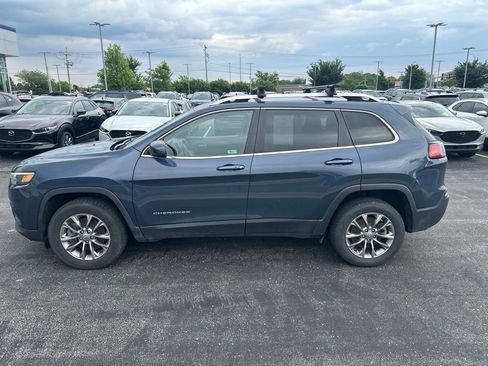 Used 2020 Jeep Cherokee Latitude Plus w/ Cold Weather Group AWD/4WD image 3