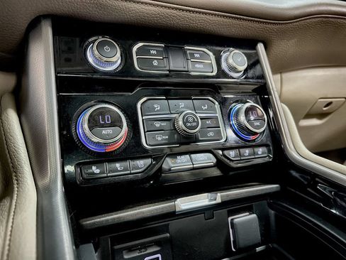 Used 2021 GMC Yukon XL Denali w/ Max Trailering Package AWD/4WD image 40