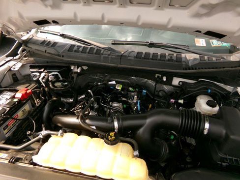 Used 2019 Ford F150 XL w/ Equipment Group 101A Mid AWD/4WD image 23