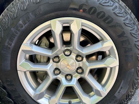 Used 2023 Chevrolet Silverado 1500 LT image 24