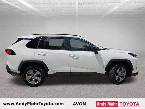 Used 2022 Toyota RAV4 LE AWD/4WD image 8