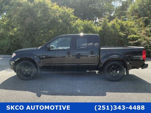 Used 2018 Nissan Frontier SV w/ Value Truck Package RWD image 2