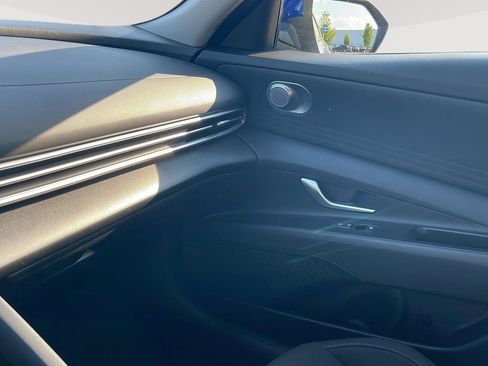 Certified 2024 Hyundai Elantra SEL FWD image 30