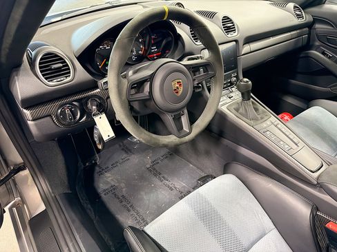 Used 2025 Porsche 718 Cayman GT4 RS w/ Chrono Package image 4