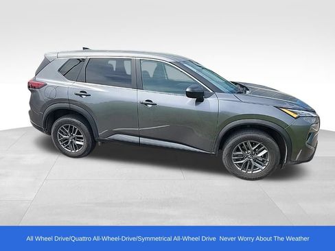 Used 2024 Nissan Rogue S AWD/4WD image 2