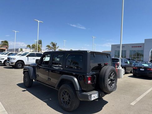 Used 2025 Jeep Wrangler Unlimited Sport AWD/4WD image 7