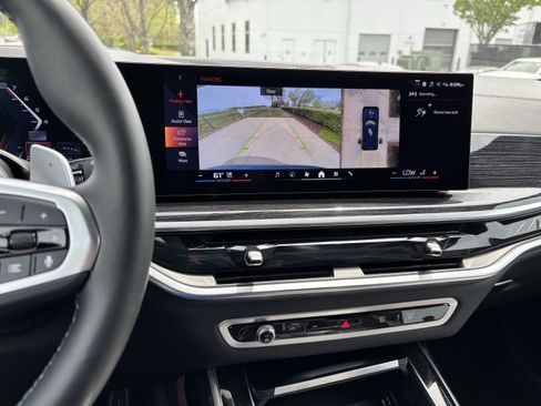 Used 2026 BMW X7 M60i AWD/4WD image 31