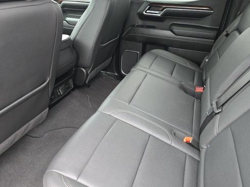 Used 2024 GMC Sierra 1500 SLT image 13