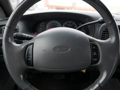 Used 2002 Ford F150 XLT image 25