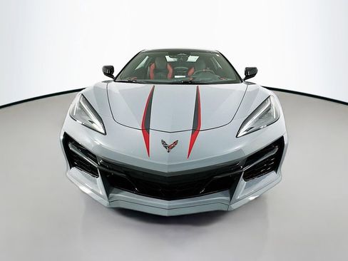 Used 2025 Chevrolet Corvette Z06 RWD image 6