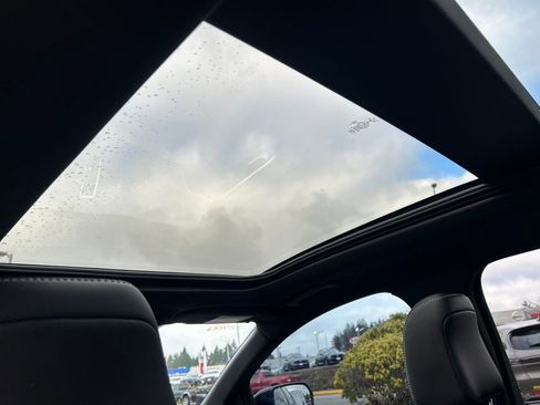 Used 2022 Ford Edge ST w/ Equipment Group 401A image 31