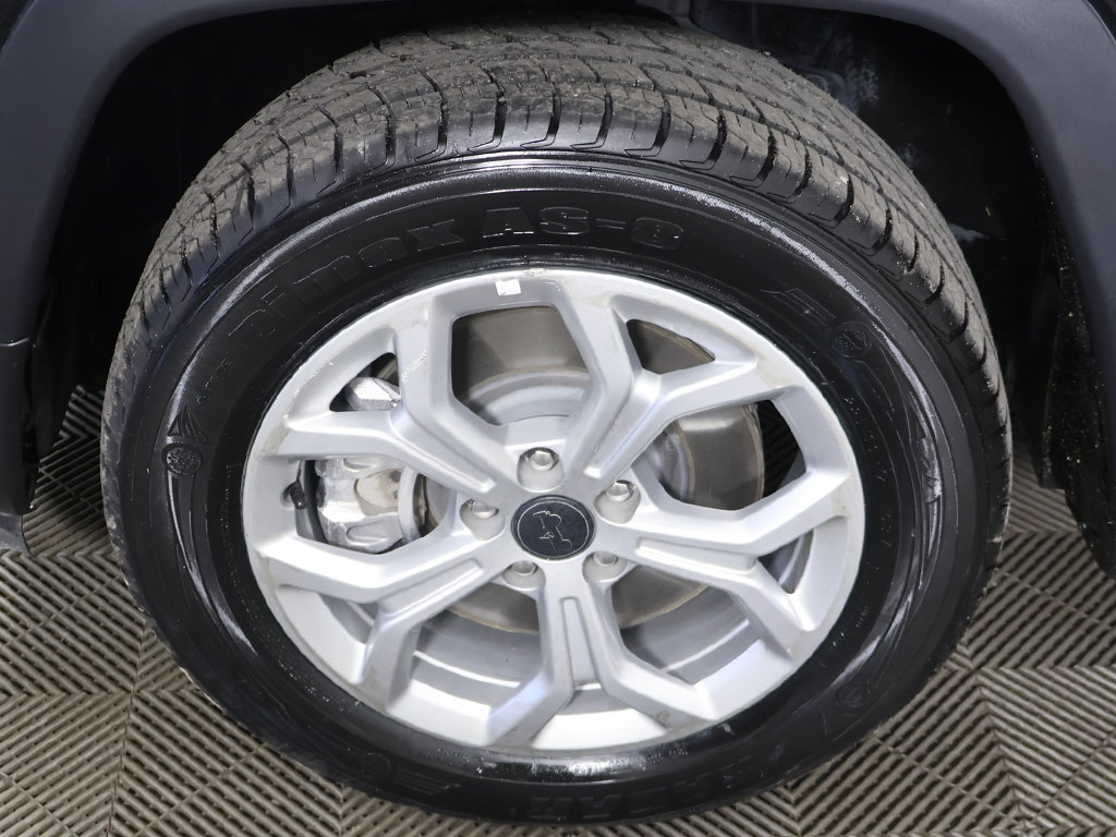 Used 2026 Jeep Compass Latitude AWD/4WD image 15