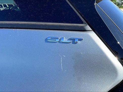 Used 2023 GMC Terrain SLT AWD/4WD image 24