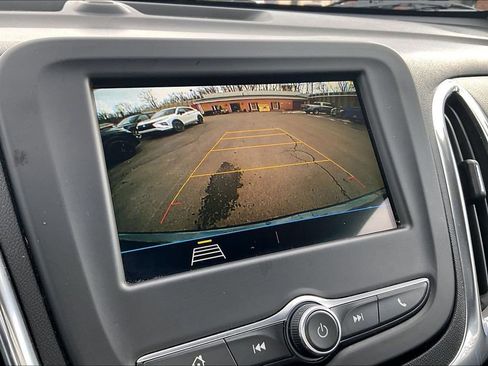 Used 2019 Chevrolet Equinox LT image 20