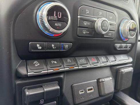 Used 2022 GMC Sierra 1500 Denali w/ Denali Premium Package image 24