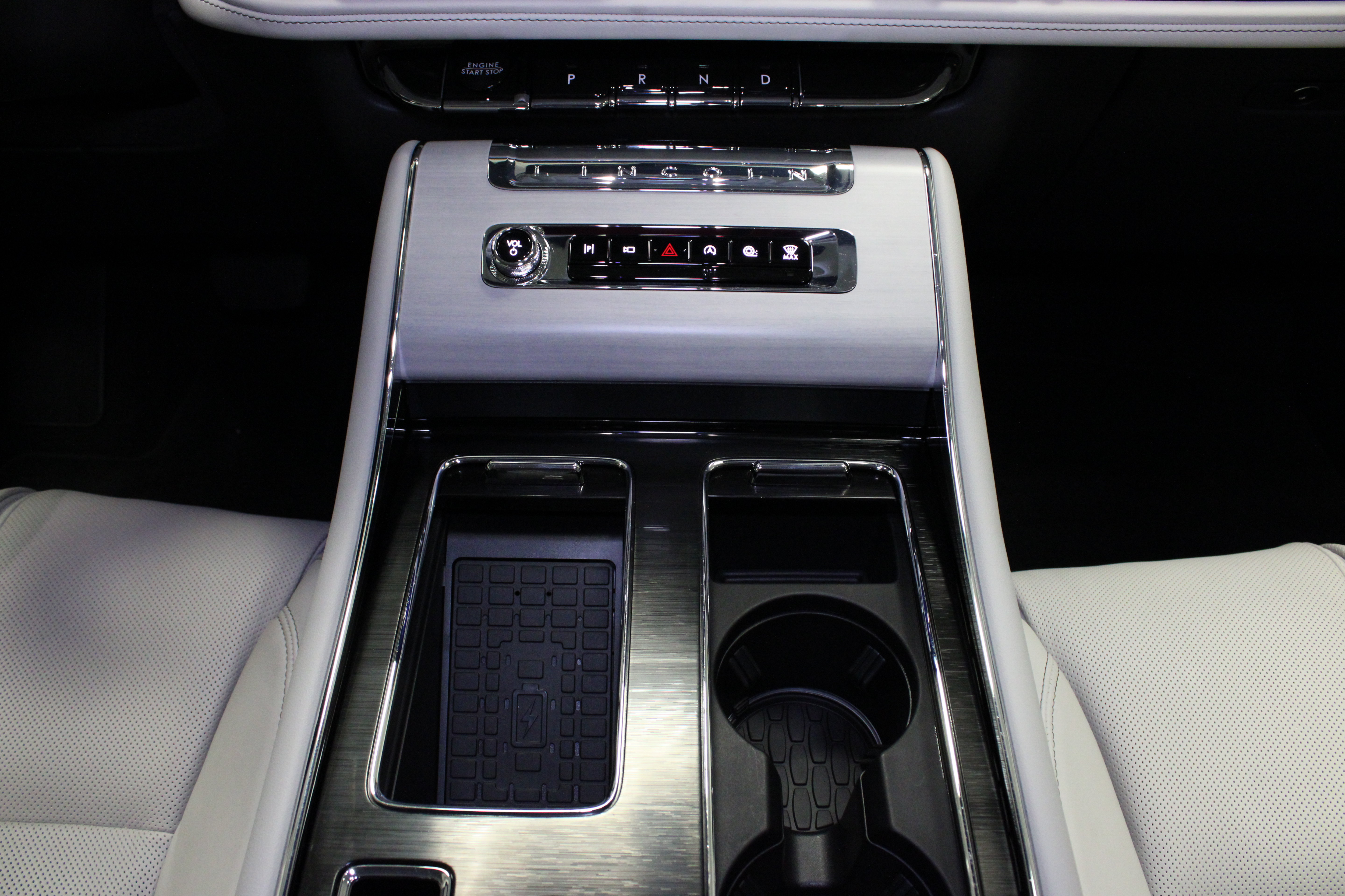 Used 2025 Lincoln Aviator Reserve w/ Luxury Package RWD image 23
