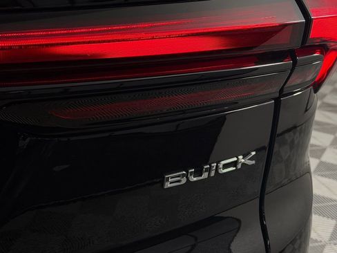 Used 2025 Buick Enclave Sport Touring image 11