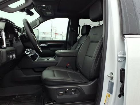 Used 2025 GMC Sierra 3500 Denali w/ Denali Reserve Package AWD/4WD image 12