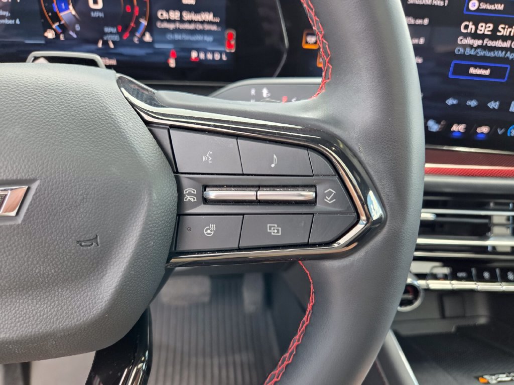 Used 2024 Chevrolet Traverse RS w/ LPO, Floor Liner Package FWD image 33