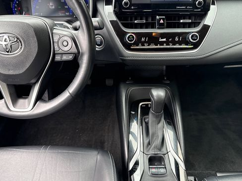 Used 2019 Toyota Corolla XSE image 28