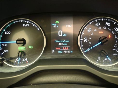 Used 2020 Toyota RAV4 XLE w/ Convenience Package image 11