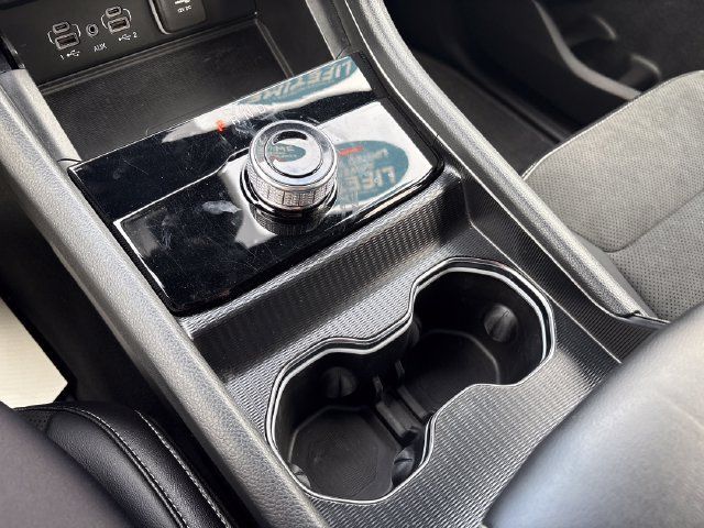 Used 2025 Jeep Grand Cherokee Altitude AWD/4WD image 19